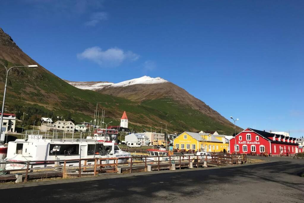 House With A Warm Soul In North Iceland Siglufjordur Exterior photo